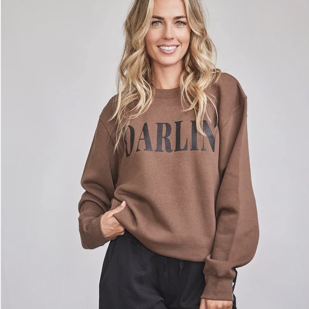 Darlin Brand Brown Crewneck NEW Medium